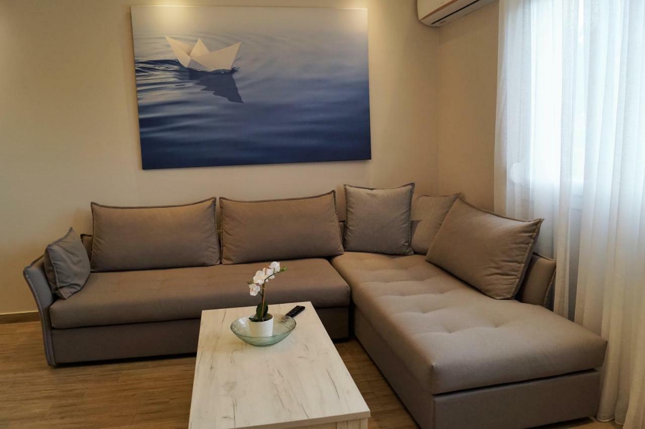 Melody Apartments Ayios Nikolaos Bagian luar foto