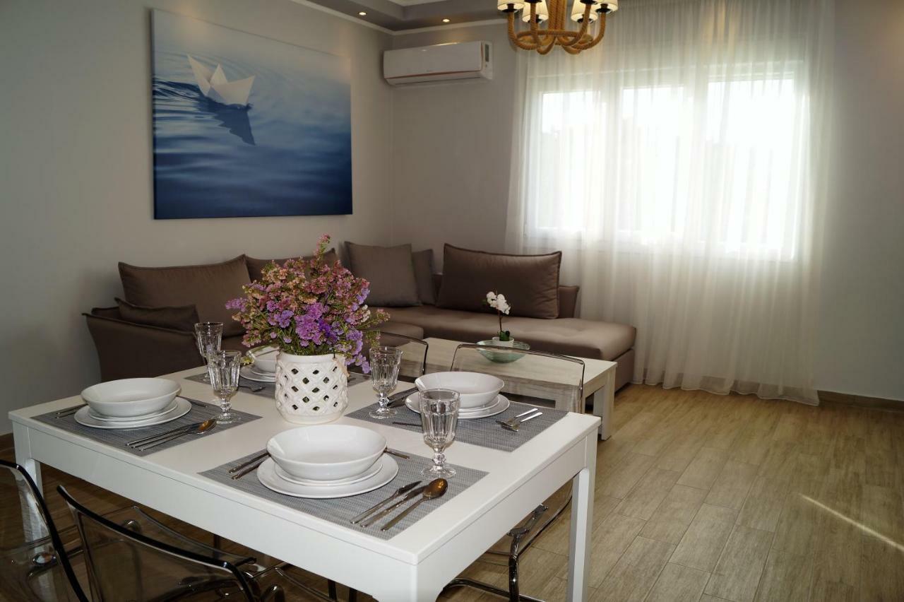 Melody Apartments Ayios Nikolaos Bagian luar foto